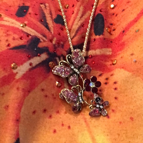 Butterfly’s and flowers by Betsy Johnson - Picture 2 of 11